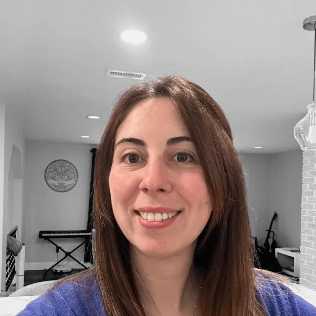 Lorena Costa, Office Manager at Green Mop Cleaning Services